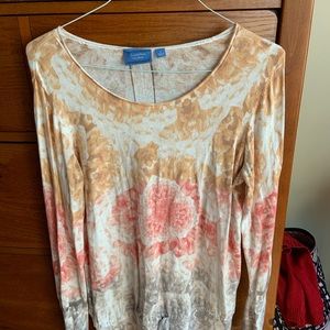 Vera wang light sweater. Beautiful light colors